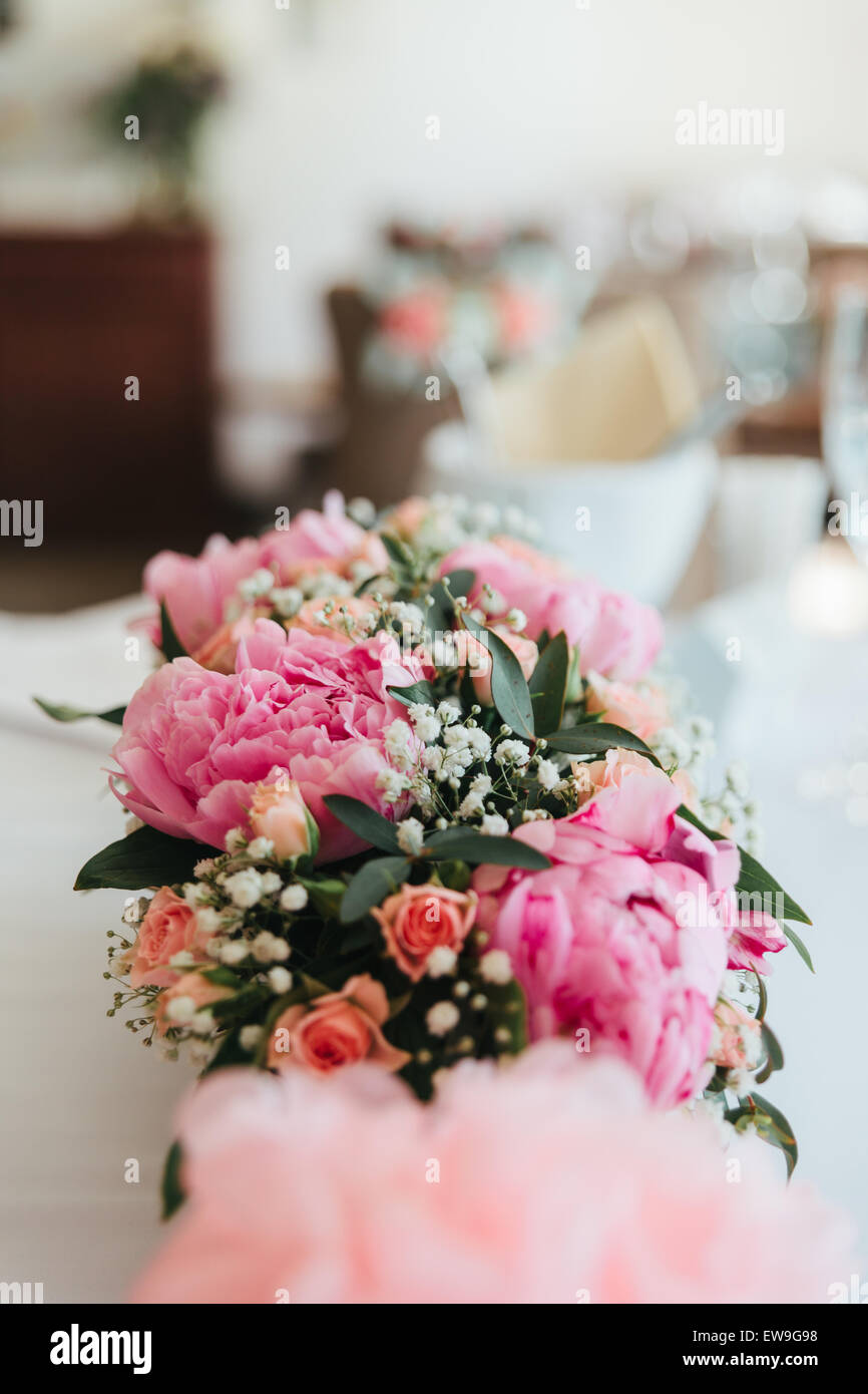 De belles fleurs lors de la cérémonie du mariage Banque D'Images