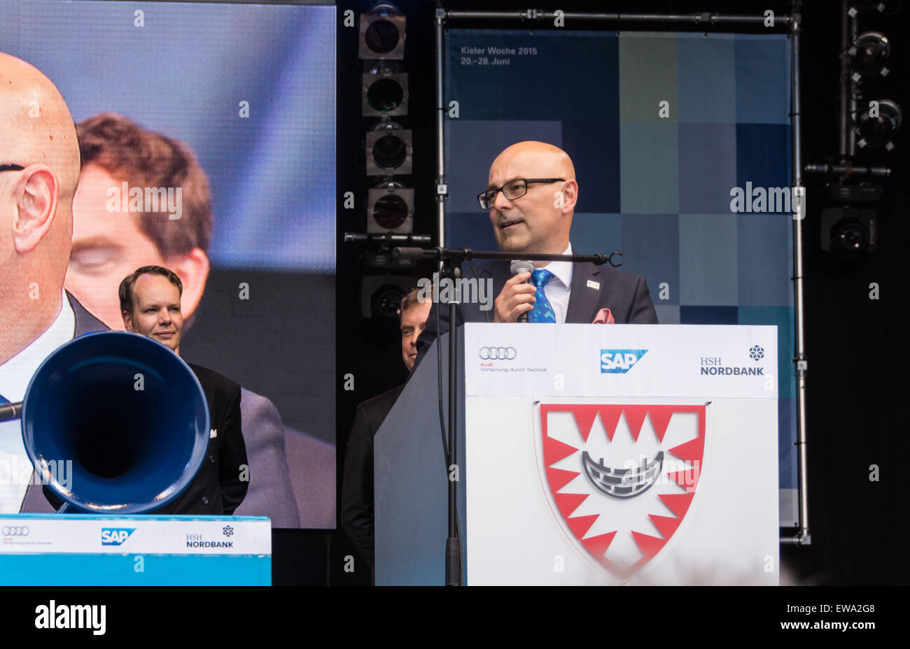 Kiel, Allemagne. 20ème Juin, 2015. Grande cérémonie d'ouverture de la Kieler Woche 2014 avec le Premier Ministre du Schleswig-Holstein Torsten Albig et acteur Axel Prahl Crédit : Björn Deutschmann/Alamy Live News Banque D'Images