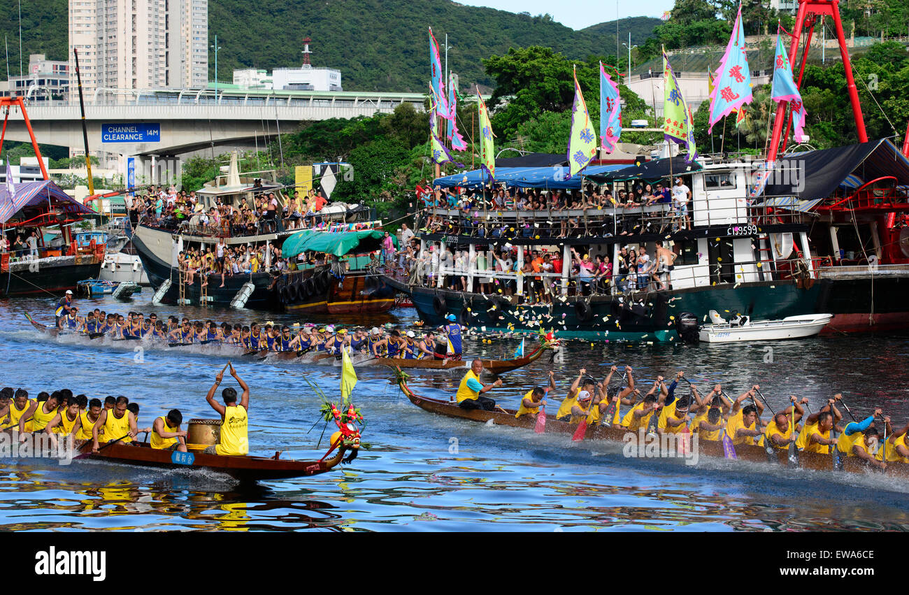 Le Dragon Boat Festival courses tenues à Hong Kong, Hong Kong, Chine. Banque D'Images