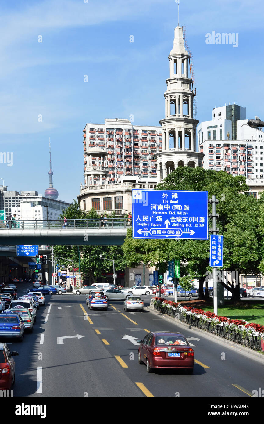 La ville de Shanghai de la circulation Place du Peuple Xizang Road Nanjing Road Huangpu District chinois Chine Banque D'Images