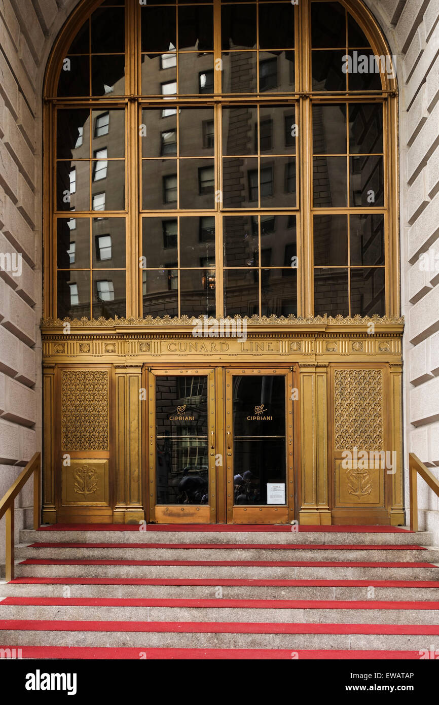 Porte d'entrée du restaurant de luxe club, résidence, Cipriani, au 55 Wall Street, New York, Manhattan.United States of America. Banque D'Images