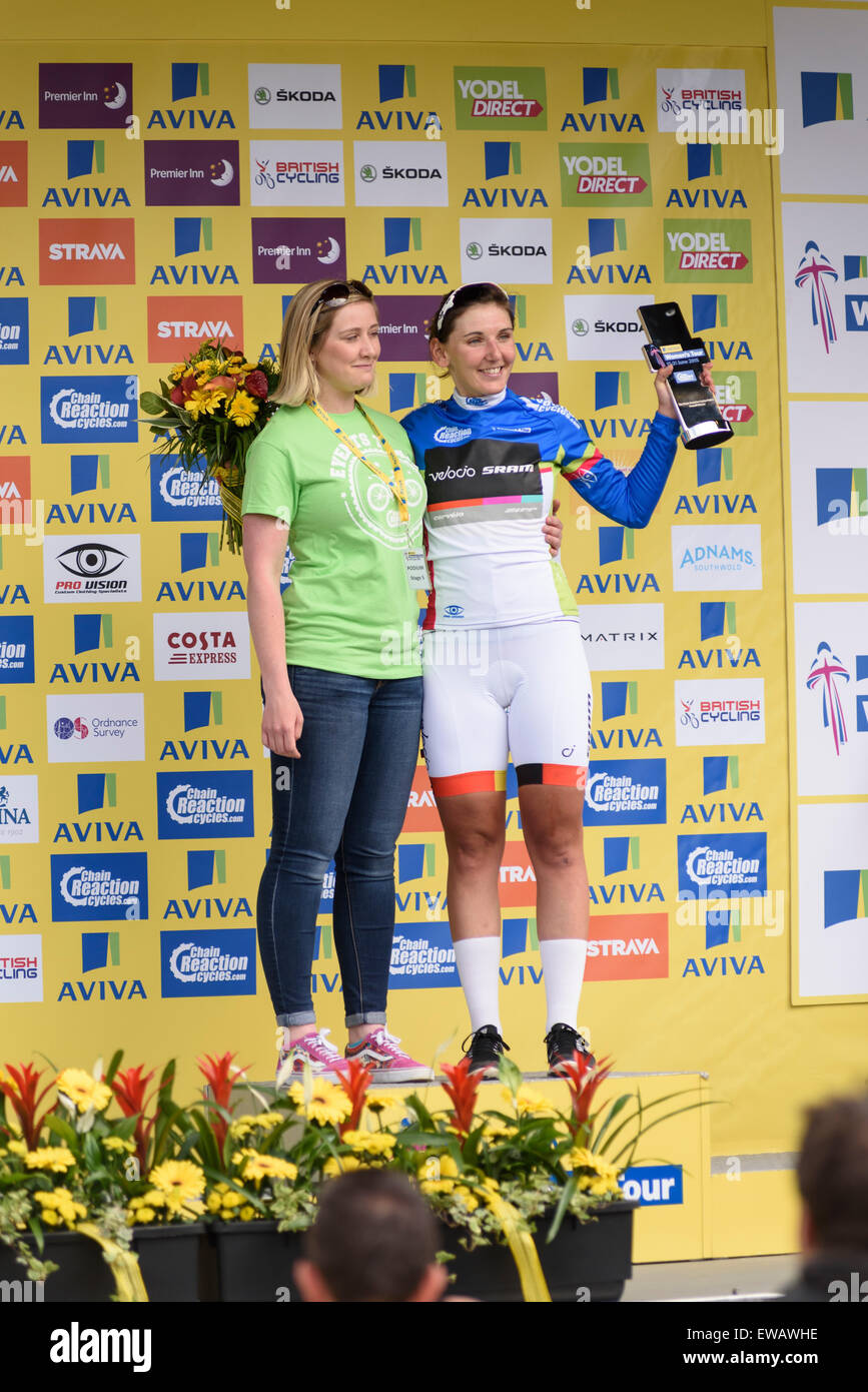 Hemel Hempstead, Royaume-Uni. 21 Juin, 2015. Aviva WT women's cycling tour, au Royaume-Uni. Credit : Carpe Diem/Alamy Live News Banque D'Images
