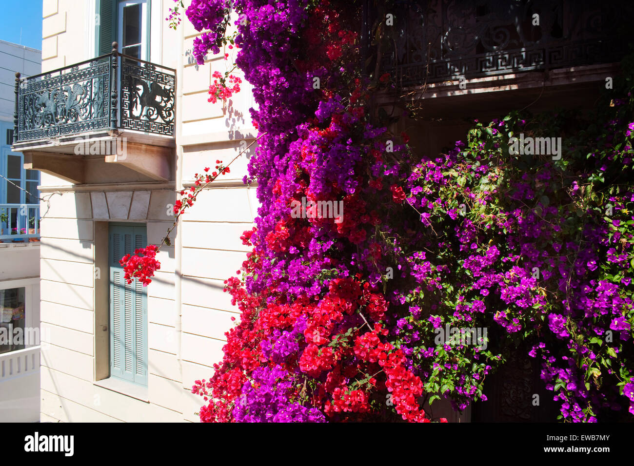 Spanien, Canaries, Mykonos, Mykonos Chora Stadt ( ), Hotel mit Bougainville. Banque D'Images