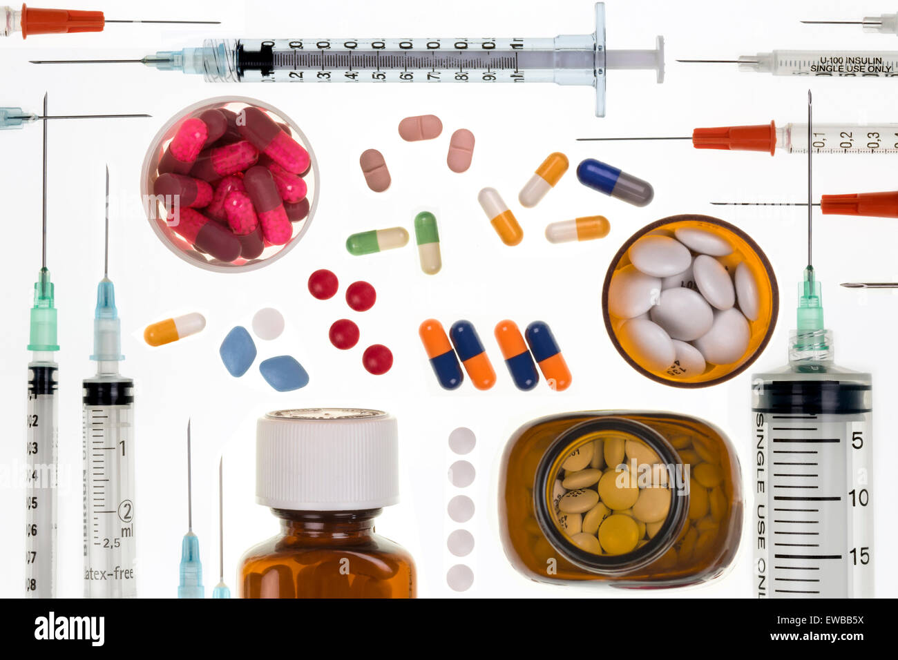 Médical - sélection de médicaments, seringues et aiguilles hypodermiques Banque D'Images