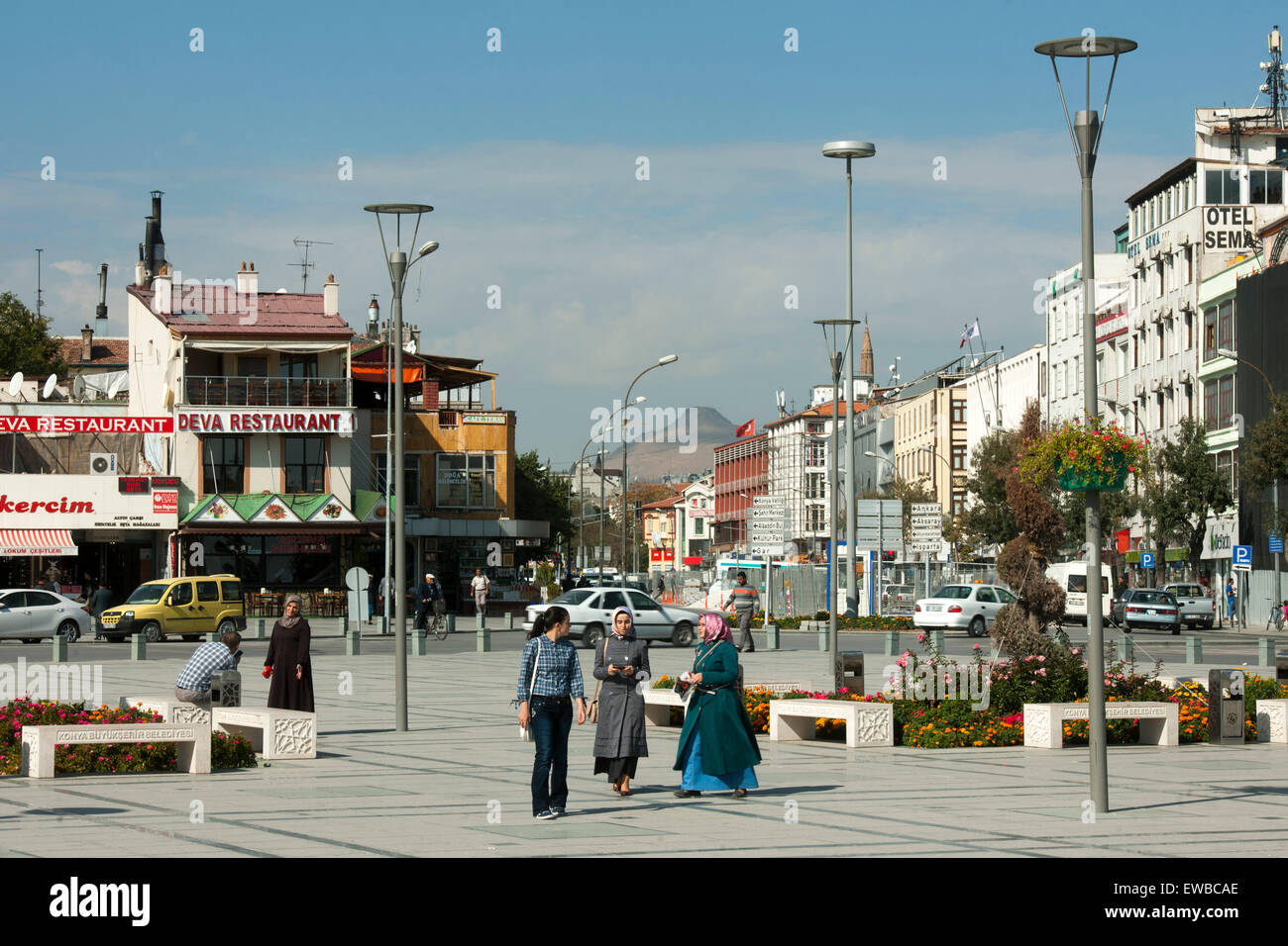 Türkei, anatolien, Konya, Blick vom Platz vor der Moschee Selimiye dans die Mevlana Caddesi Banque D'Images