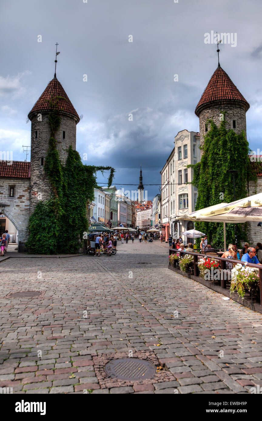 La vieille ville de Tallinn Estonie la Porte Viru Banque D'Images