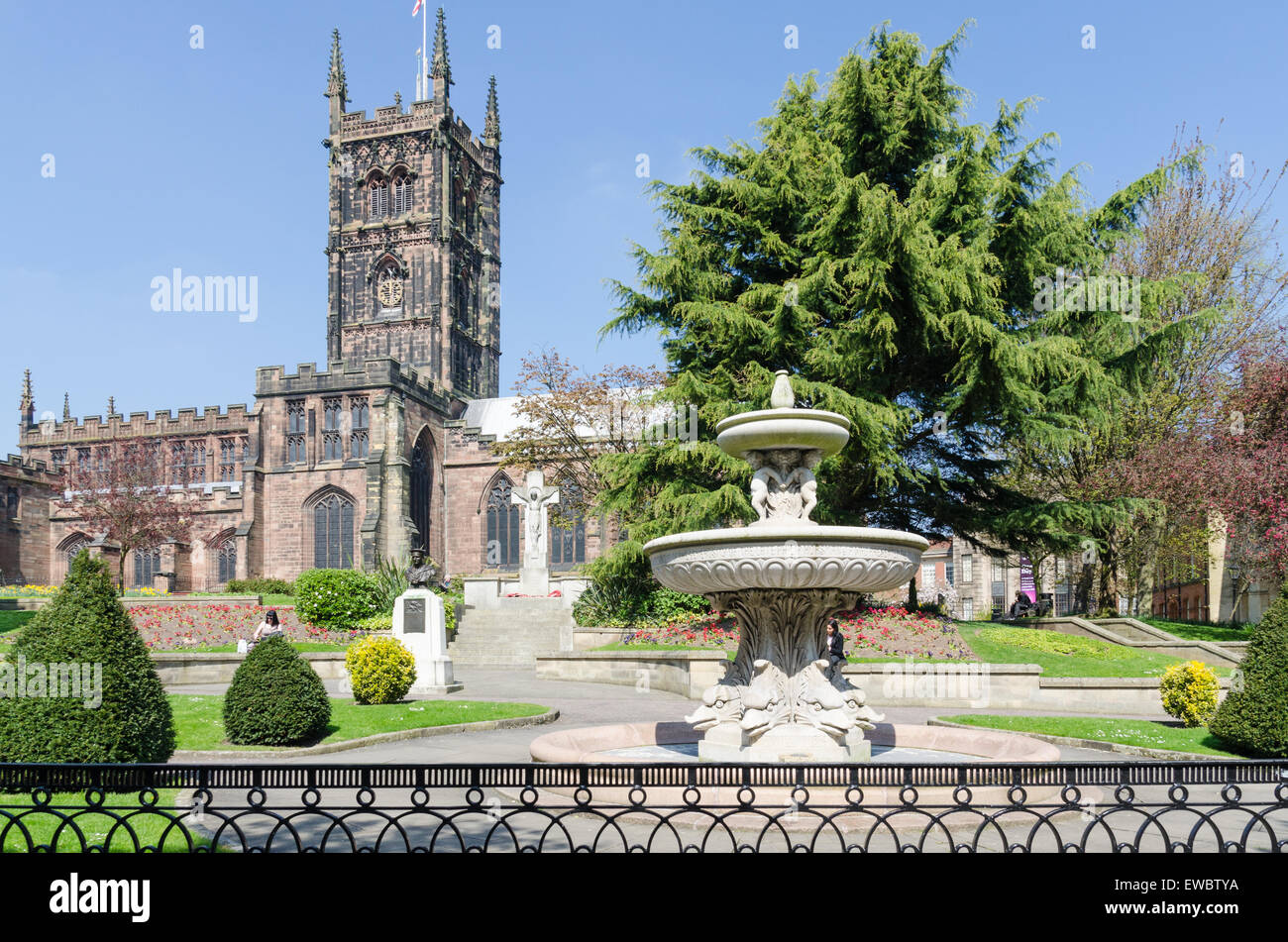 St Peter's Collegiate Church sur Queen Square, WOLVERHAMPTON Banque D'Images