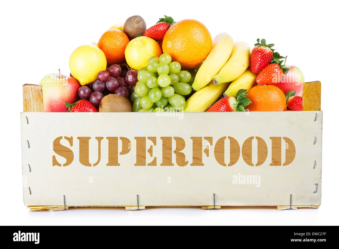 Superfood. Les fruits en boîte en bois. Banque D'Images