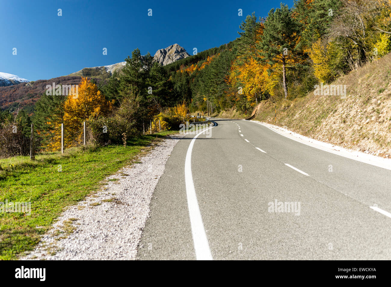 Larra Belagua road. Vallée de Roncal, Pyrénées de Navarre, Espagne Banque D'Images