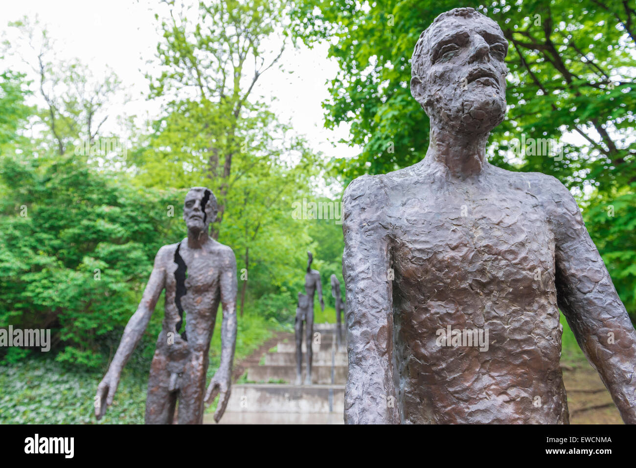 Olbram Zoubek sculpture, détail du monument à la souffrance du peuple tchèque sous le régime communiste par Olbram Zoubek dans parc de Petrin, à Prague. Banque D'Images