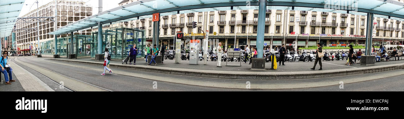 La station de tramway et de train Genève Banque D'Images