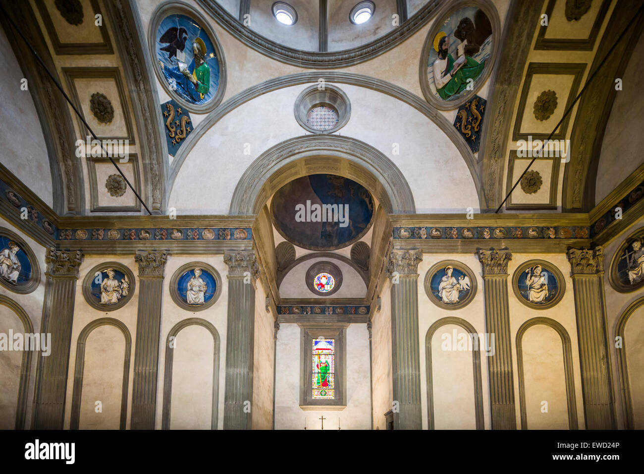 Chapelle Pazzi, Basilica di Santa Croce, de la Basilique de la Sainte Croix, Florence, Italie Banque D'Images Chapelle Pazzi, Basilica di Santa Croce, de la Basilique de la Sainte Croix, Florence, Italie Banque D'Images