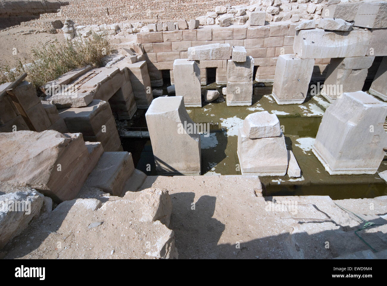 Abydos,l'Égypte, le temple funéraire du pharaon Seti I, Menmaatra, (XIX° dyn. 1321-1186 avant J.-C.) - Vue de l'Osireion Banque D'Images