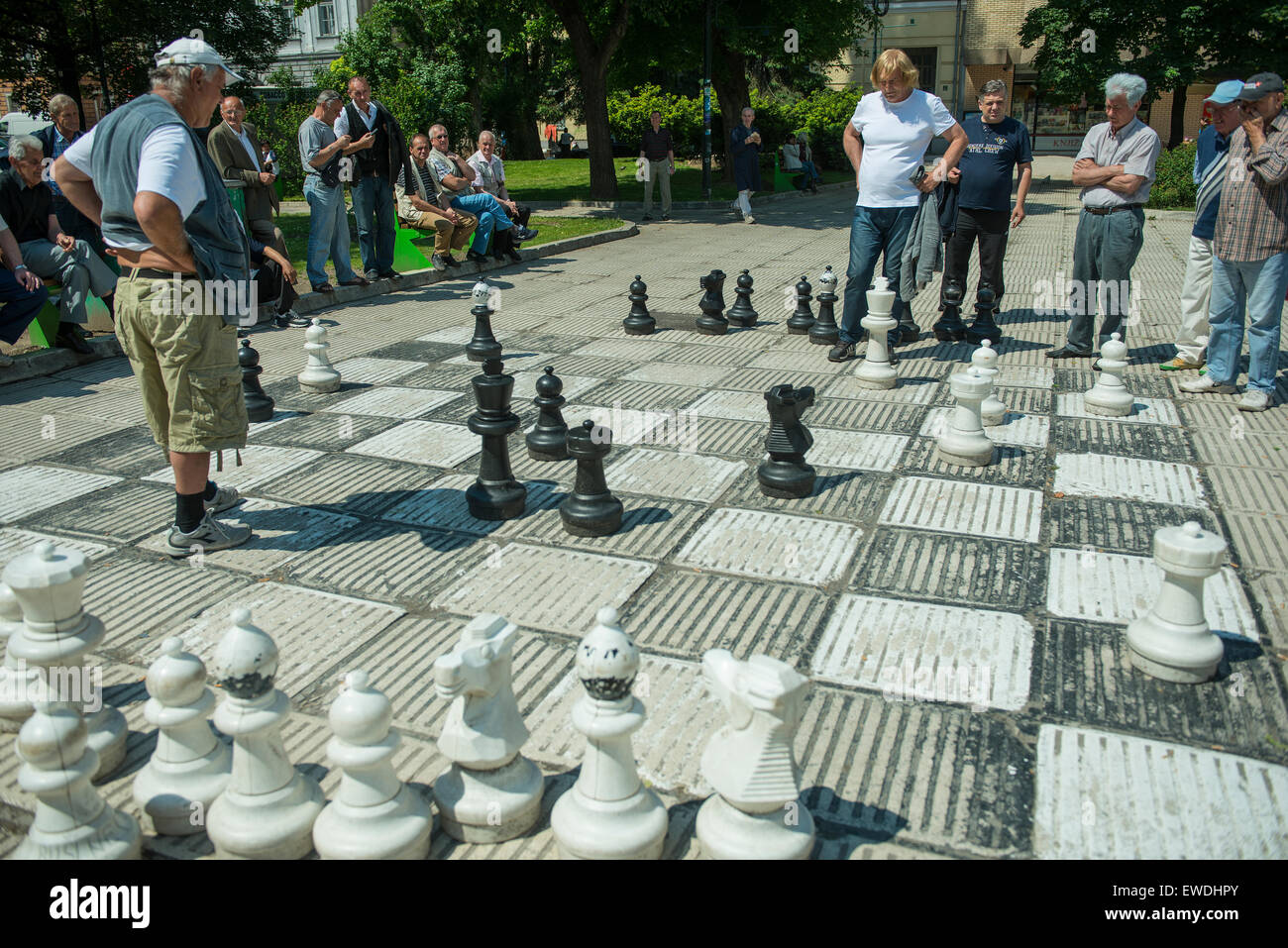 Joueurs d'échecs à Sarajevo Banque D'Images