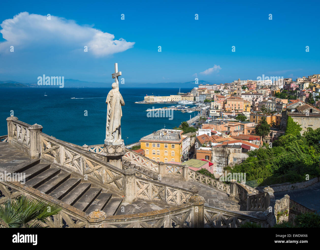 Vue sur la ville médiévale de Gaeta, Latium, Italie Banque D'Images