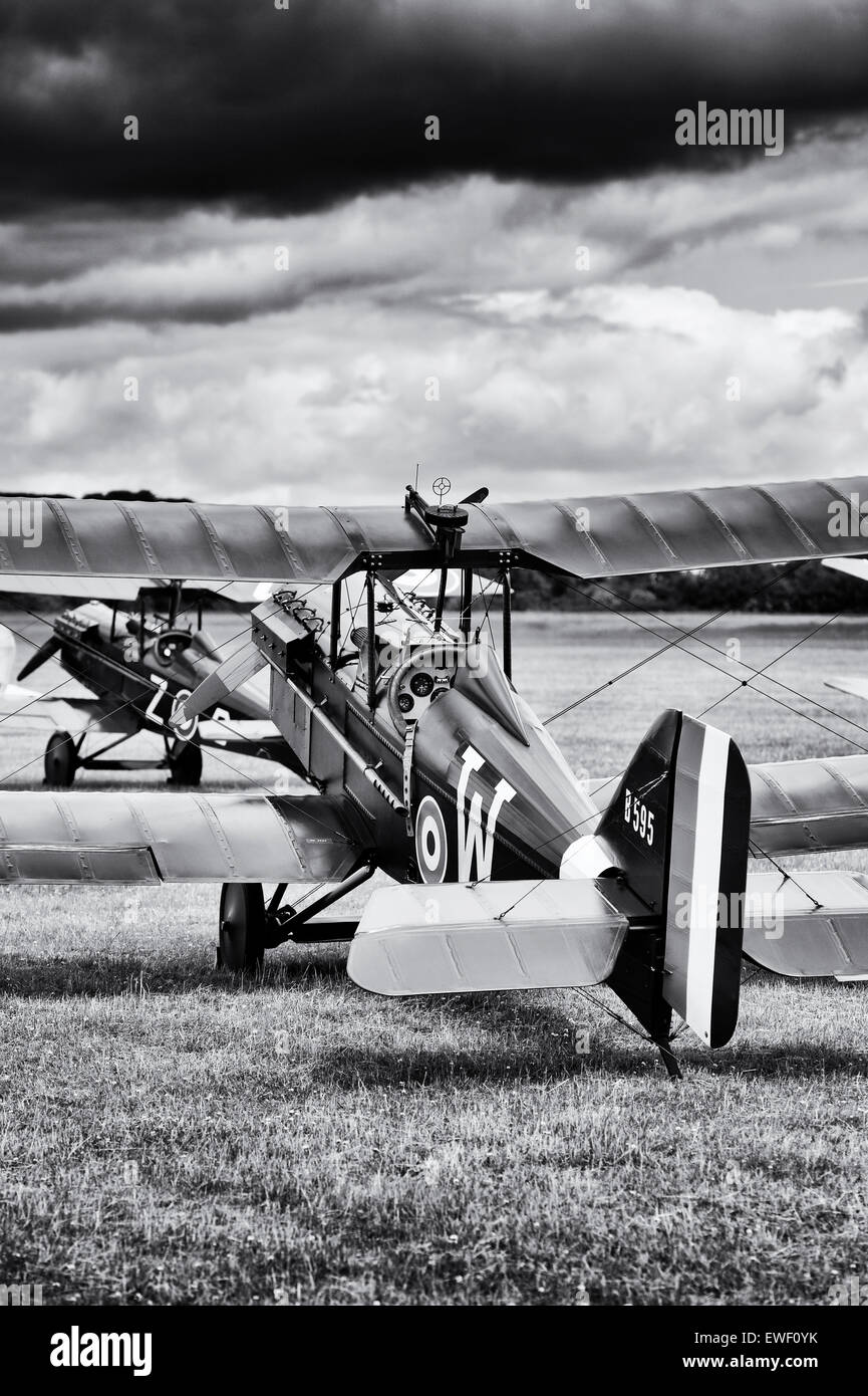 Royal Aircraft Factory SE-5 chasseur biplan à Bicester festival du volant moteur. L'Oxfordshire, Angleterre. Monochrome monochrome Banque D'Images
