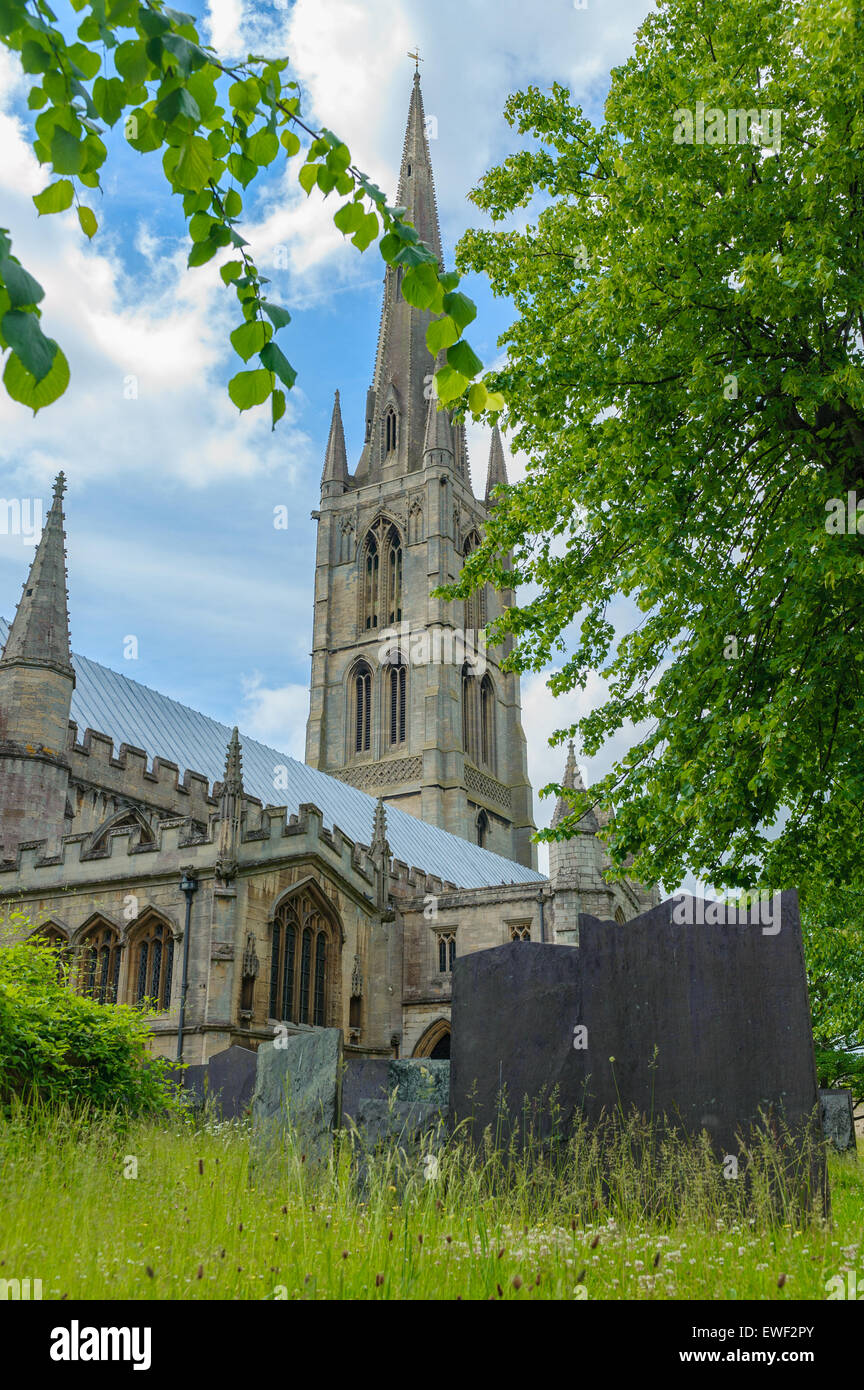 L'église St Wulfram, Grantham - l'église paroissiale de Grantham Lincolnshire - l'un des plus hauts spire sur une église dans le pays Banque D'Images