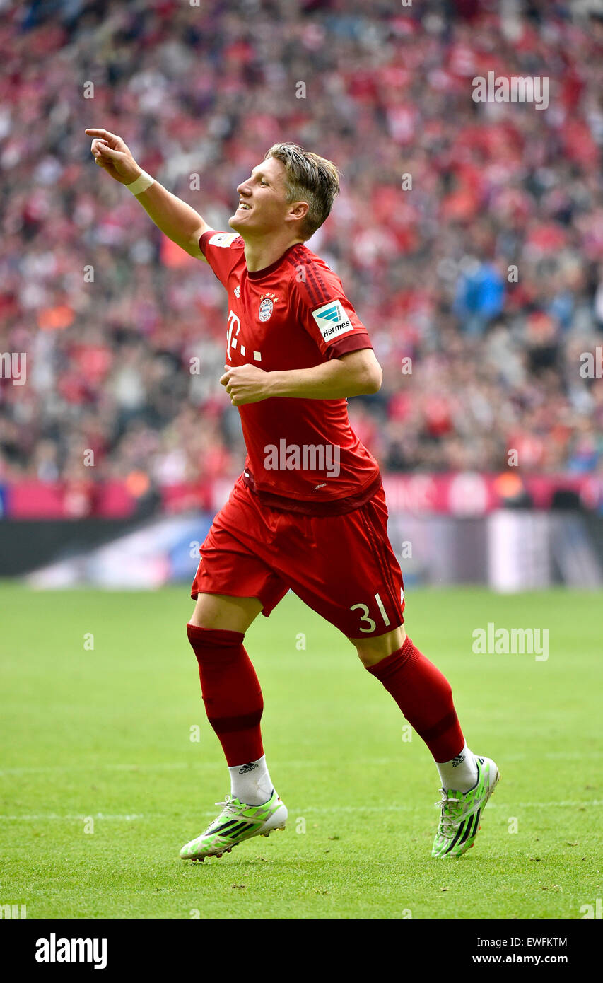 Bastian Schweinsteiger, FC Bayern, célébration, objectif 25e championnat allemand de football, Allianz Arena, Munich, Bavière, Allemagne Banque D'Images