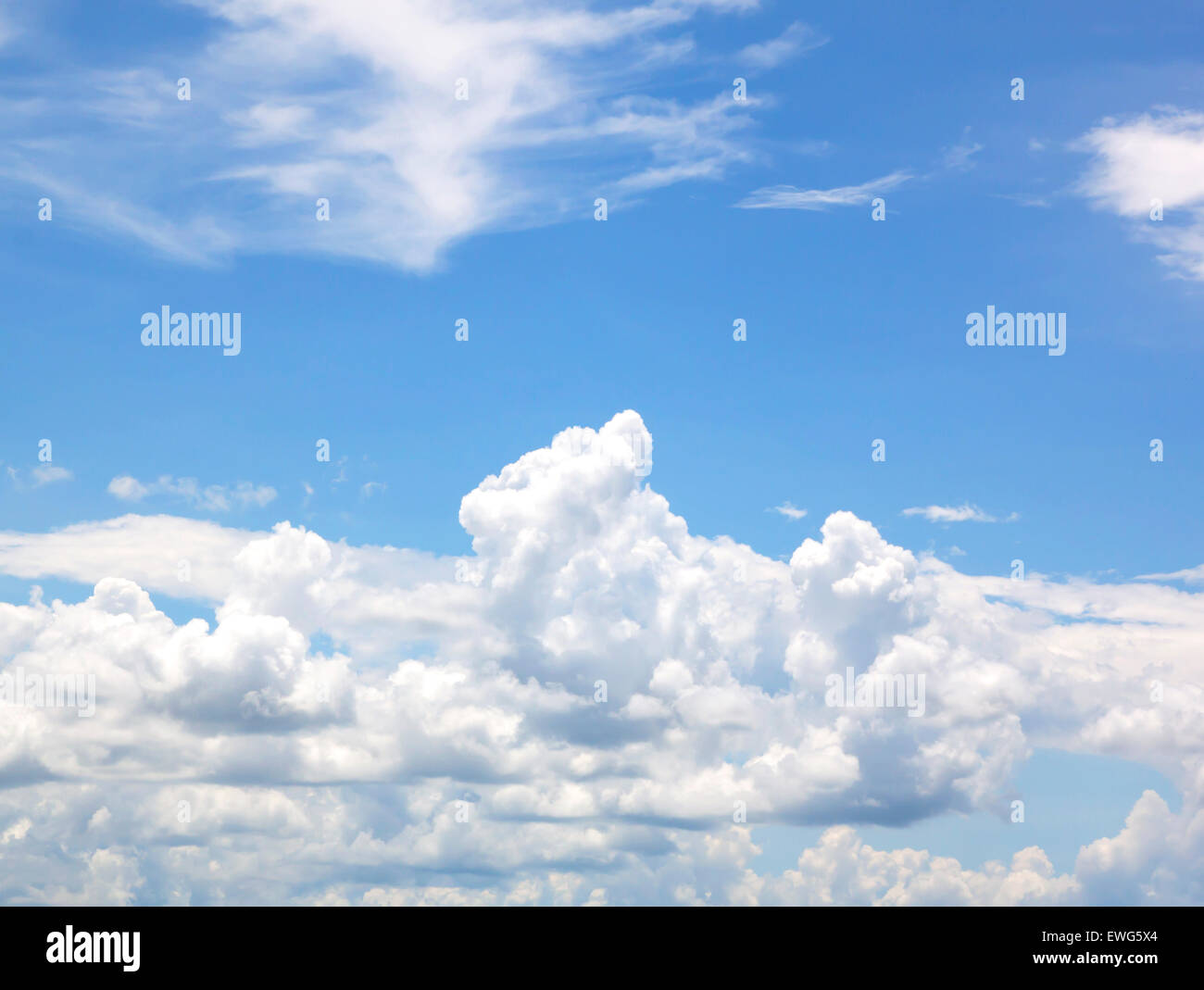 Ciel nuages blancs abstract natural background air. Banque D'Images