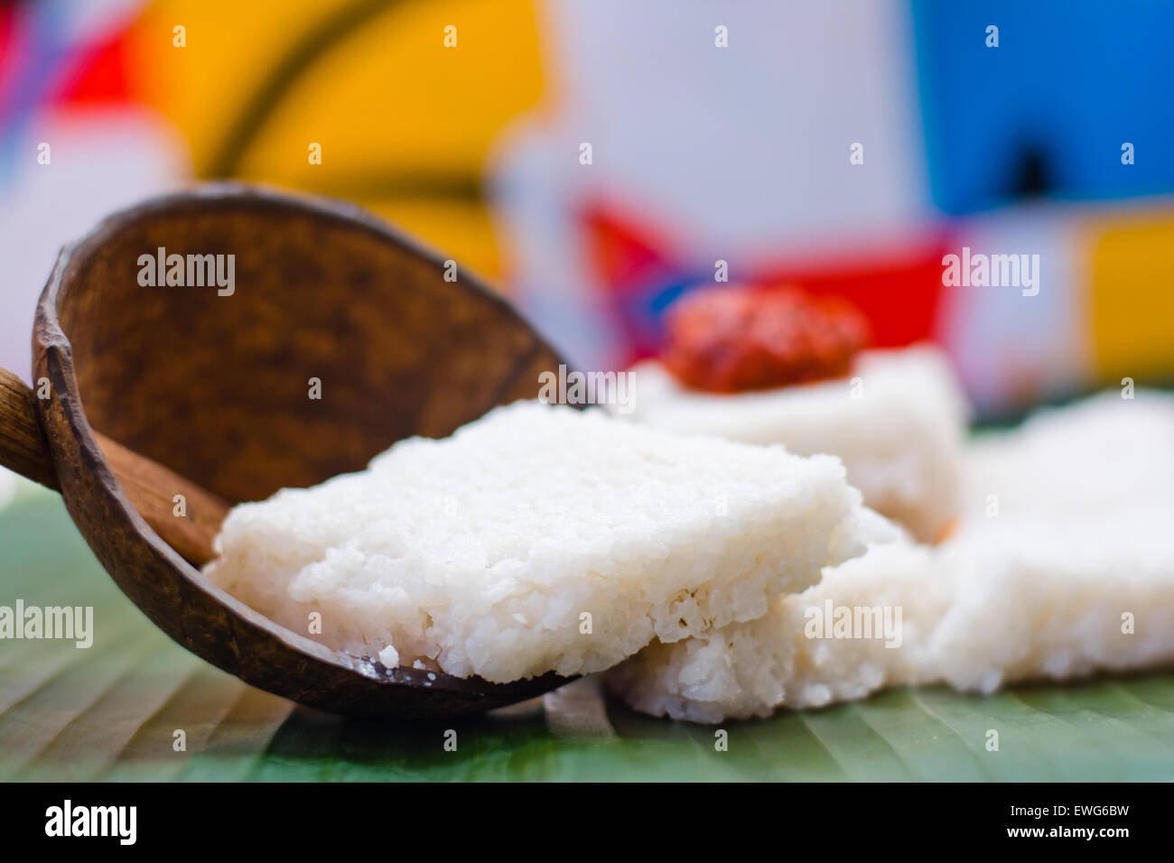 Kiribath, le lait de riz est un des aliments traditionnels du Sri Lanka est fabriqué à base de riz et le lait de coco Banque D'Images