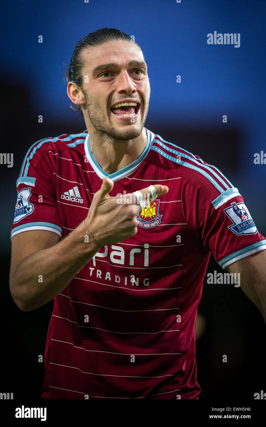 West Ham's Andy Carroll réagit contre Leicester à Upton Park le 20 décembre 2014. Banque D'Images