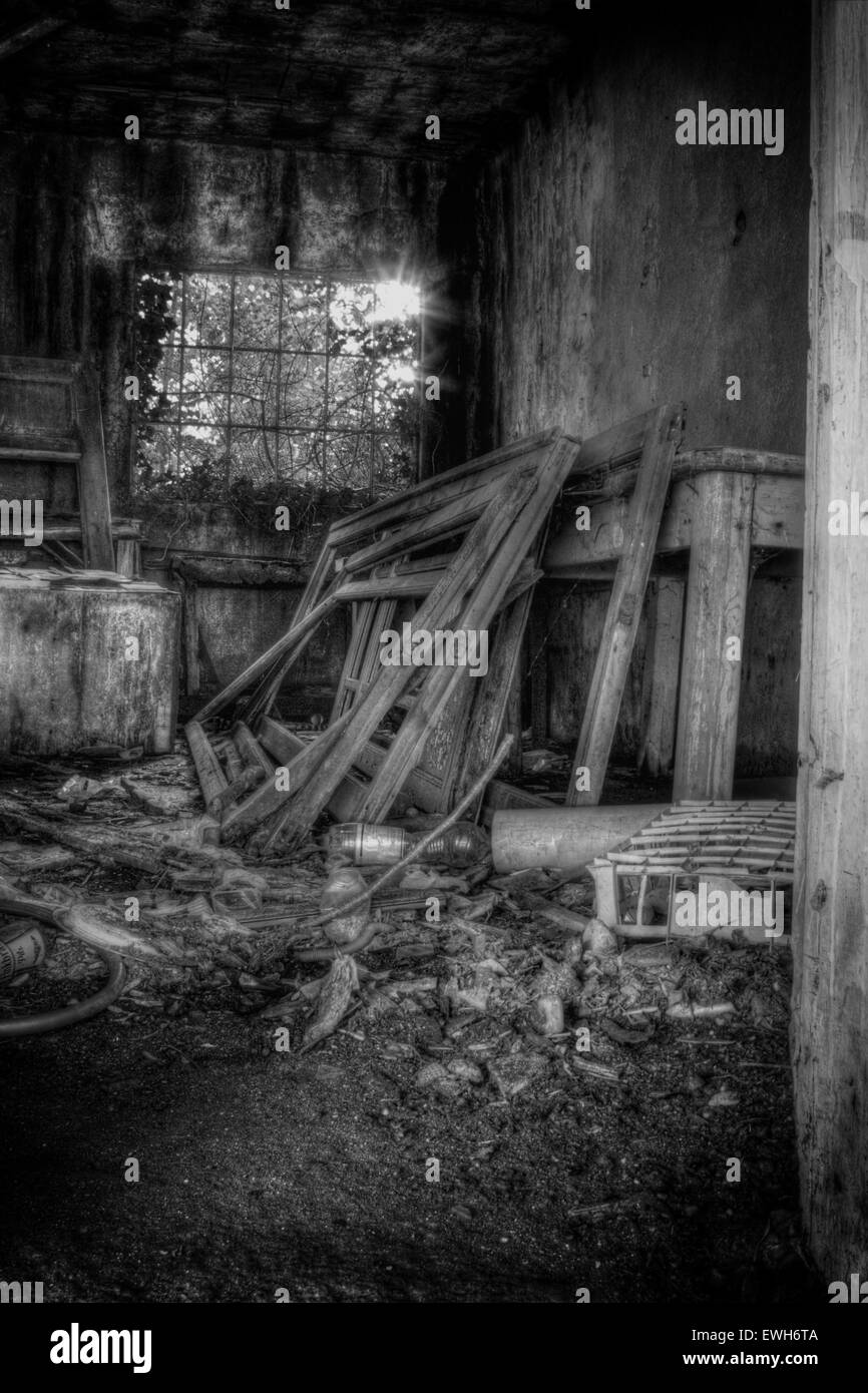 Une vue de quelques ruines et maison abandonnée Banque D'Images