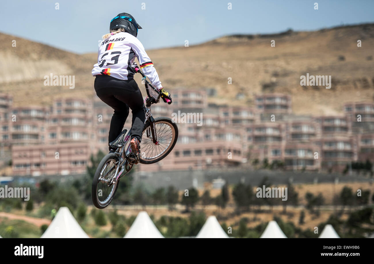 Baku, Azerbaïdjan. 26 Juin, 2015. Germanys Nadja pries en action dans le temps de qualification BMX Trial au Baku 2015 Jeux européens dans le BMX Velopark à Bakou, Azerbaïdjan, 26 juin 2015. Photo : Bernd Thissen/dpa/Alamy Live News Banque D'Images