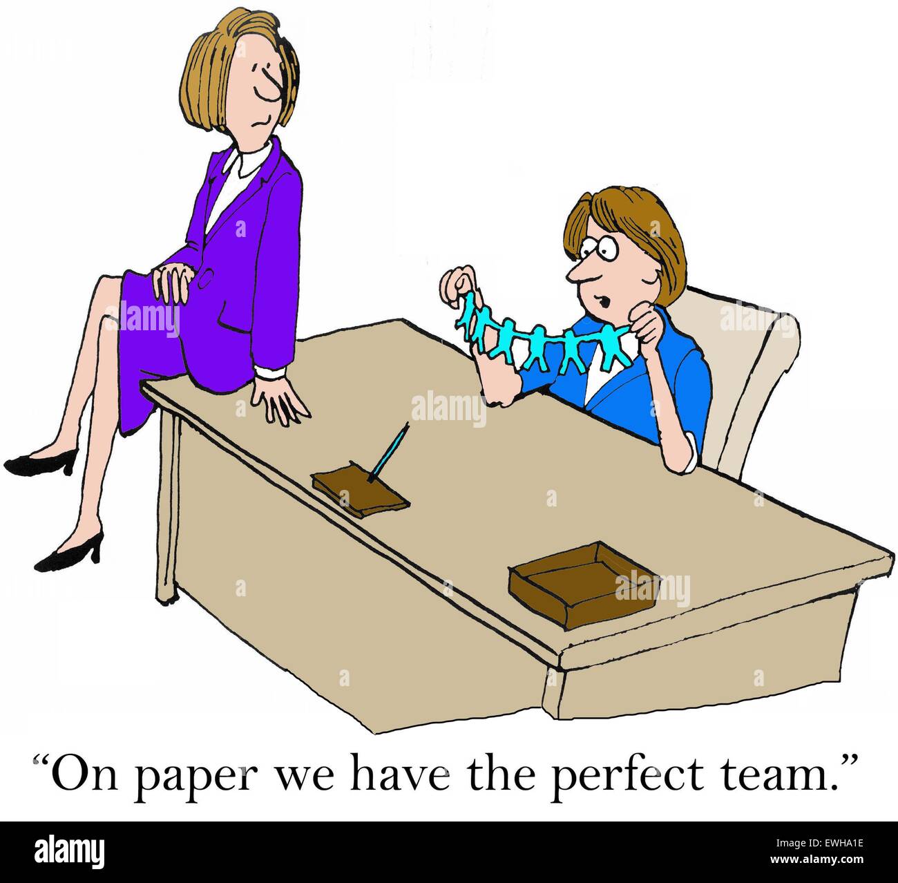Caricature d'affaires de deux femmes d'affaires, l'un dit, "sur papier, nous avons l'équipe parfaite'. Banque D'Images