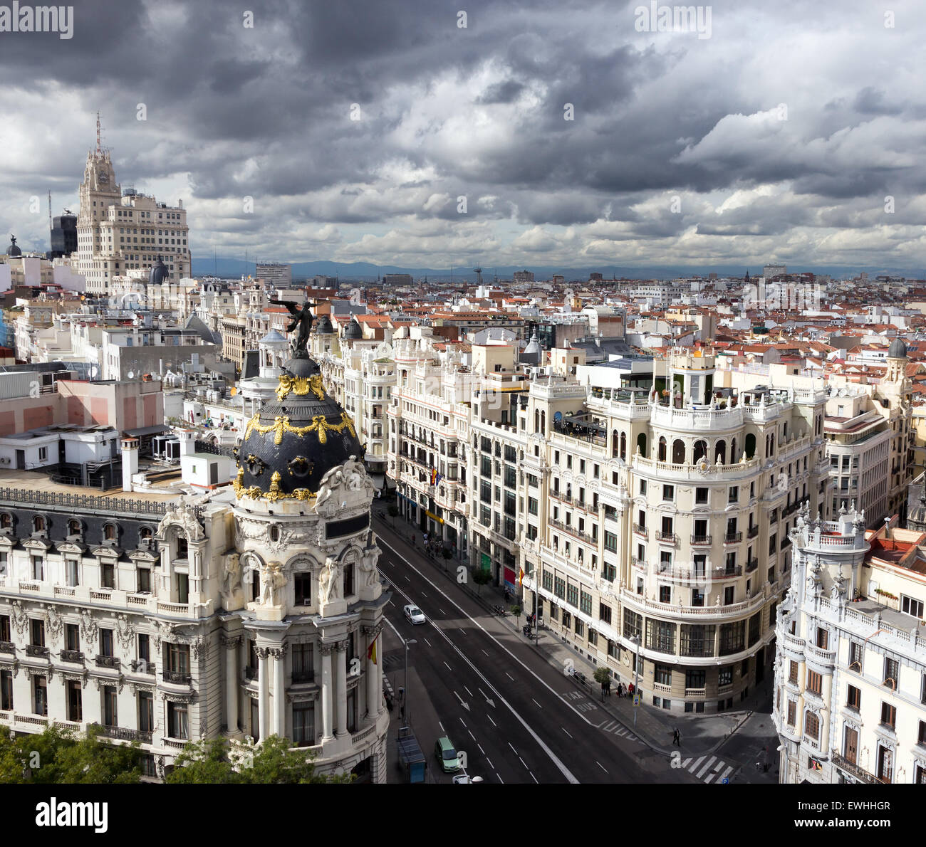 Vue panoramique sur la Gran Via à Madrid, Espagne. Banque D'Images