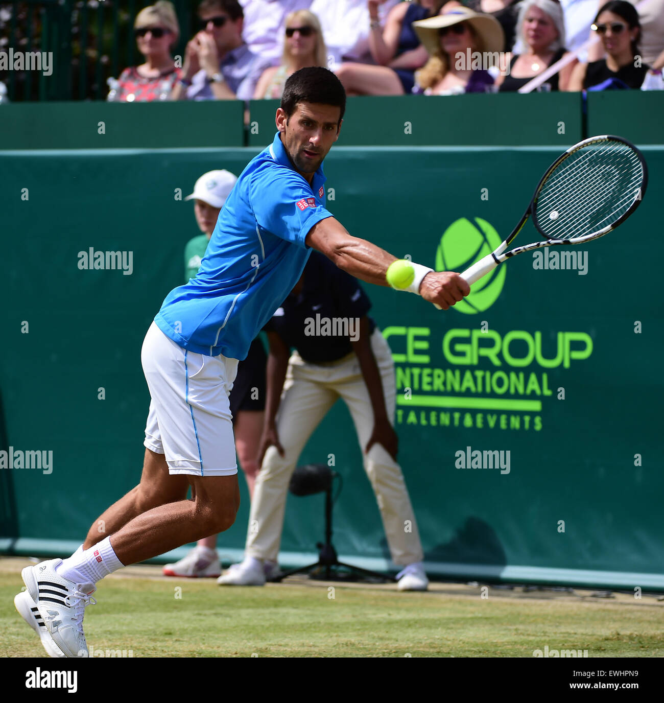 Slough, Berkshire, Royaume-Uni. 26 Juin, 2015. Le tournoi de tennis de Boodles. Novak Djokovic contre Alexander Zverev : Action Crédit Plus Sport/Alamy Live News Banque D'Images Slough, Berkshire, Royaume-Uni. 26 Juin, 2015. Le tournoi de tennis de Boodles. Novak Djokovic contre Alexander Zverev : Action Crédit Plus Sport/Alamy Live News Banque D'Images