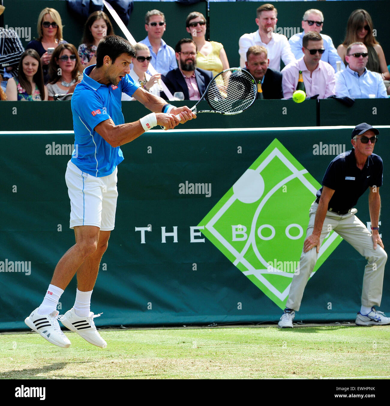 Slough, Berkshire, Royaume-Uni. 26 Juin, 2015. Le tournoi de tennis de Boodles. Novak Djokovic contre Alexander Zverev : Action Crédit Plus Sport/Alamy Live News Banque D'Images Slough, Berkshire, Royaume-Uni. 26 Juin, 2015. Le tournoi de tennis de Boodles. Novak Djokovic contre Alexander Zverev : Action Crédit Plus Sport/Alamy Live News Banque D'Images