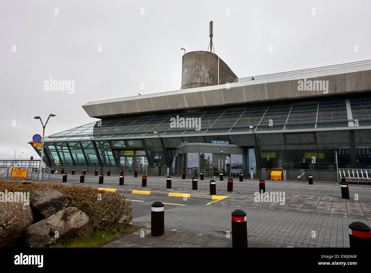 Terminal de l'aéroport de Keflavik Islande d'extérieur de bâtiment Banque D'Images