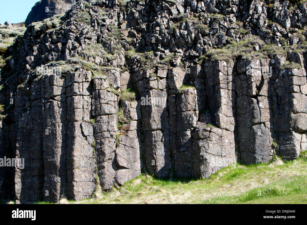 Dverghamrar colonnes de basalte volcanique roches nain et le cube de l'Islande Banque D'Images