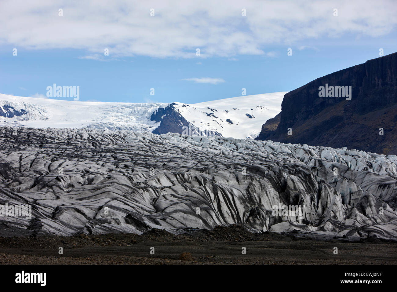 Couvert de cendres et de Skaftafell glacier Vatnajokull moraine frontale parc national en Islande Banque D'Images