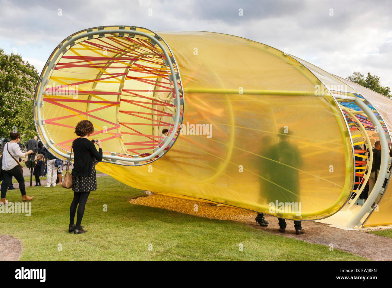 La serpentine Pavilion 2015, conçu par SelgasCano, à Londres, Royaume-Uni Banque D'Images