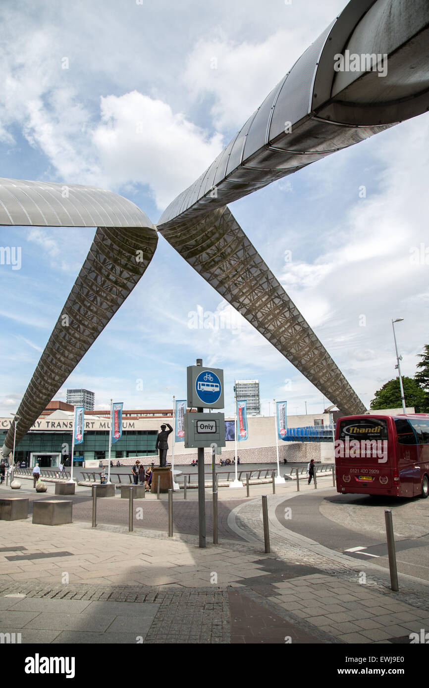 Whittle Arch dans Millennium Place Coventry city centre Banque D'Images