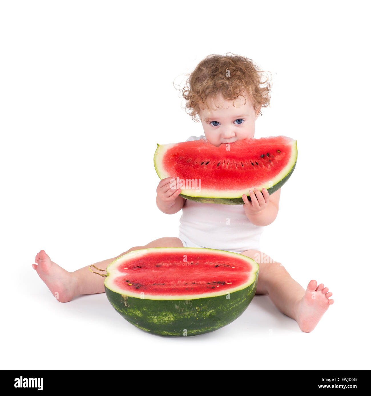 Mignon Bebe De Manger Une Pasteque Sur Fond Blanc Photo Stock Alamy