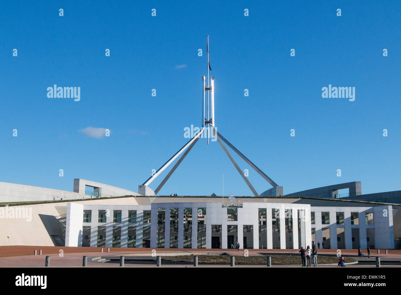 Vue du nouveau bâtiment de la Maison du parlement à Canberra, la capitale de l'Australie, sous le soleil d'hivers,jour,la Loi sur l'Australie Banque D'Images
