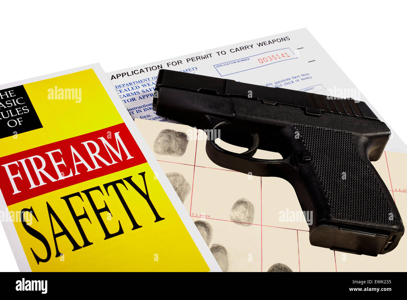 Application pistolet avec arme à feu et d'identification des empreintes digitales permis CCW Banque D'Images