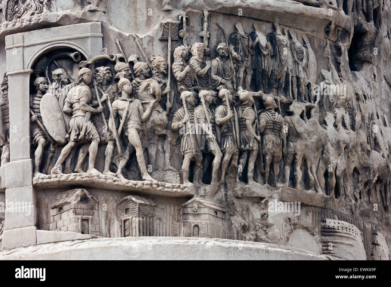 Des soldats sur la colonne de Marc Aurèle Banque D'Images