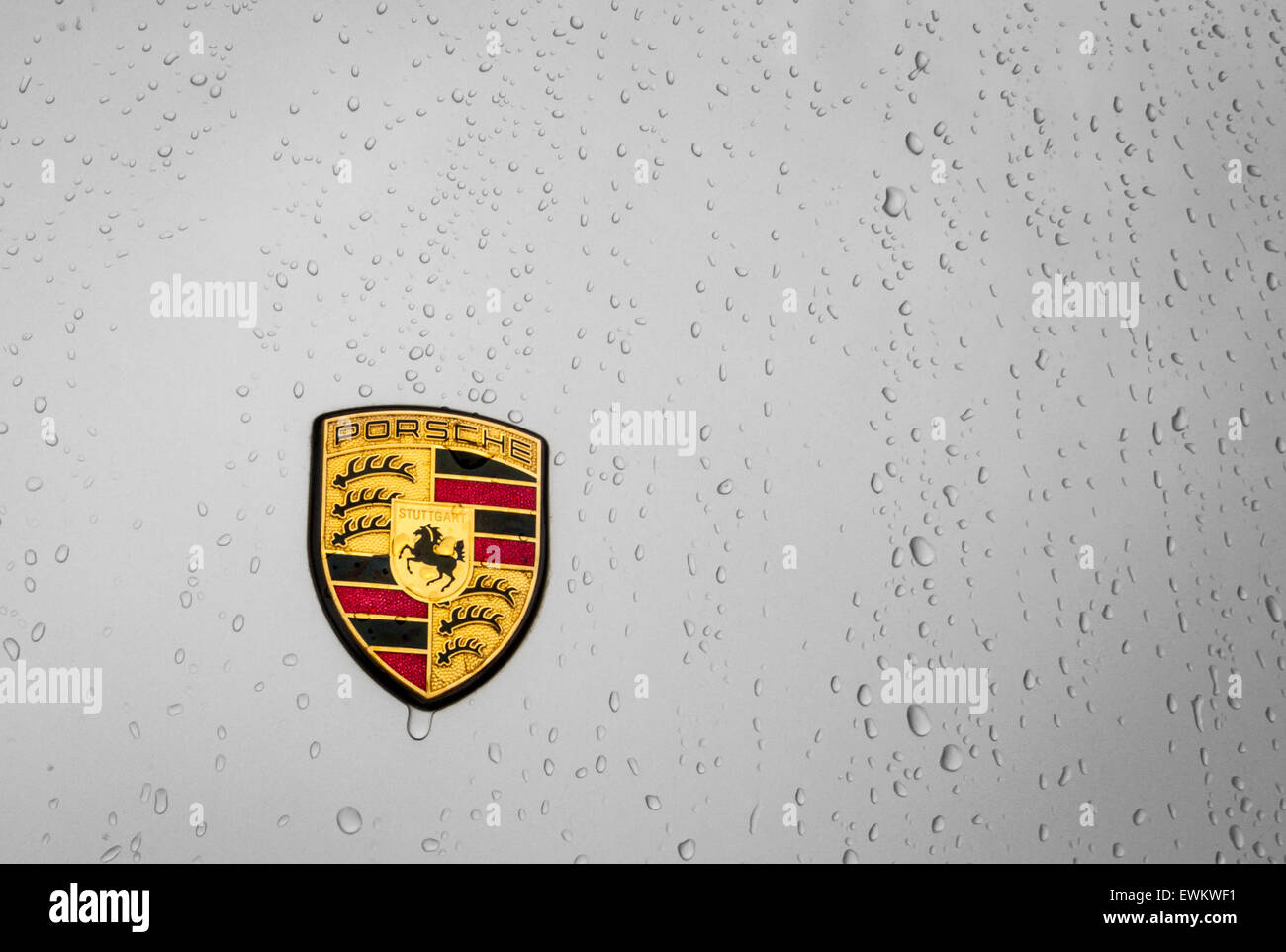 Badge Porsche sur bonnet Banque D'Images