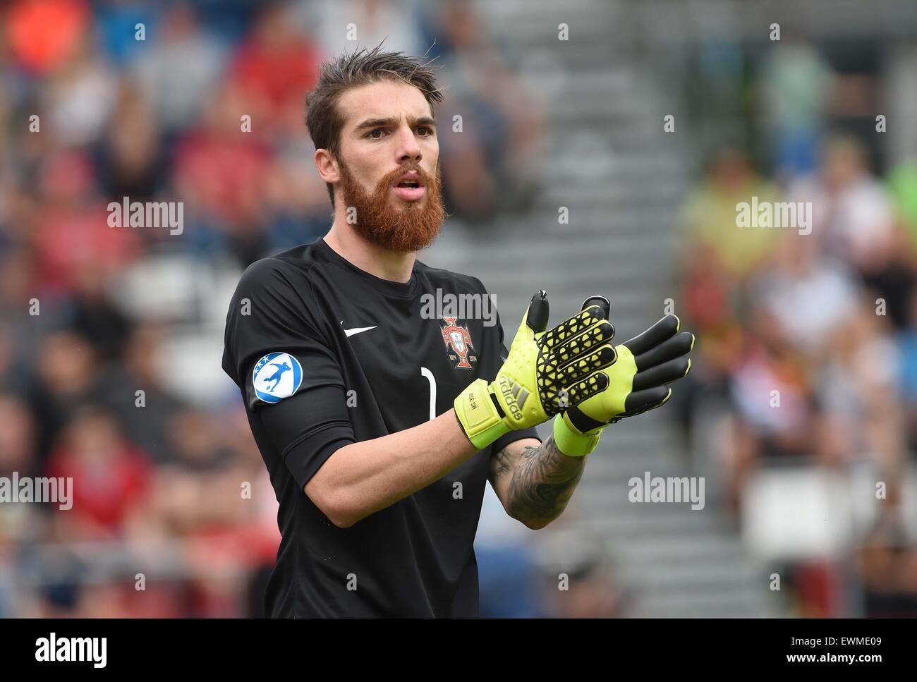 Gardien Jose Sa du Portugal en action au cours de l'Euro U21 championnat de  football Portugal demi-finale contre l'Allemagne à Olomouc, République  tchèque, Juin 27, 2015. (CTK Photo/Ludek Perina Photo Stock -