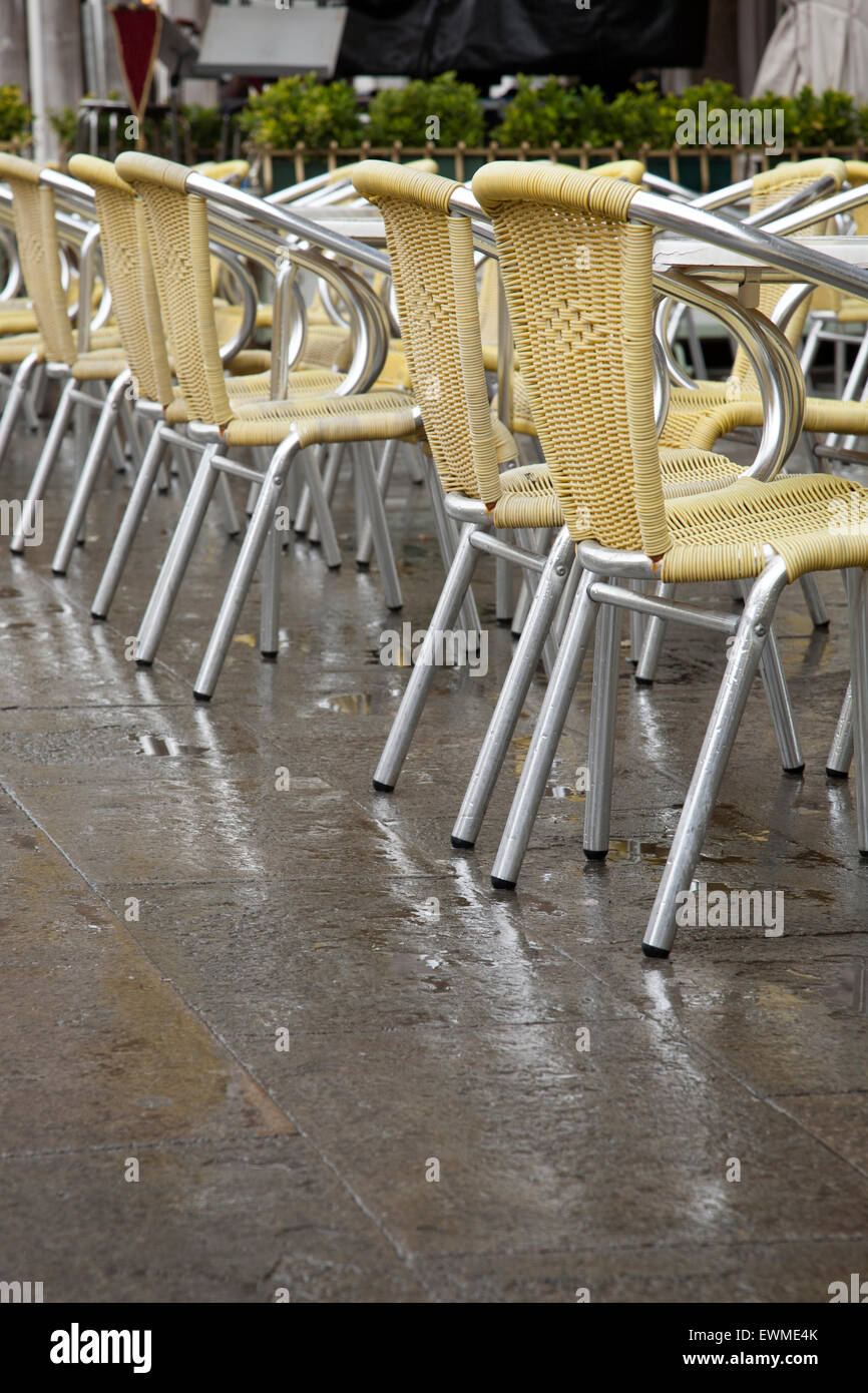 Cafe Tables et chaises à San Marcos - la Place Saint Marc, Venise, Italie Banque D'Images