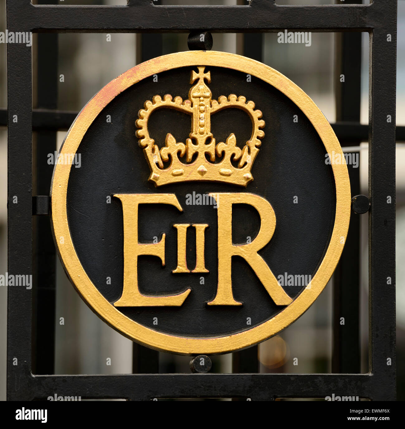 Le monogramme du Queen Elizabeth EIIR, Elizabeth II Regina, la Tour de Londres, Londres, Angleterre, Royaume-Uni Banque D'Images