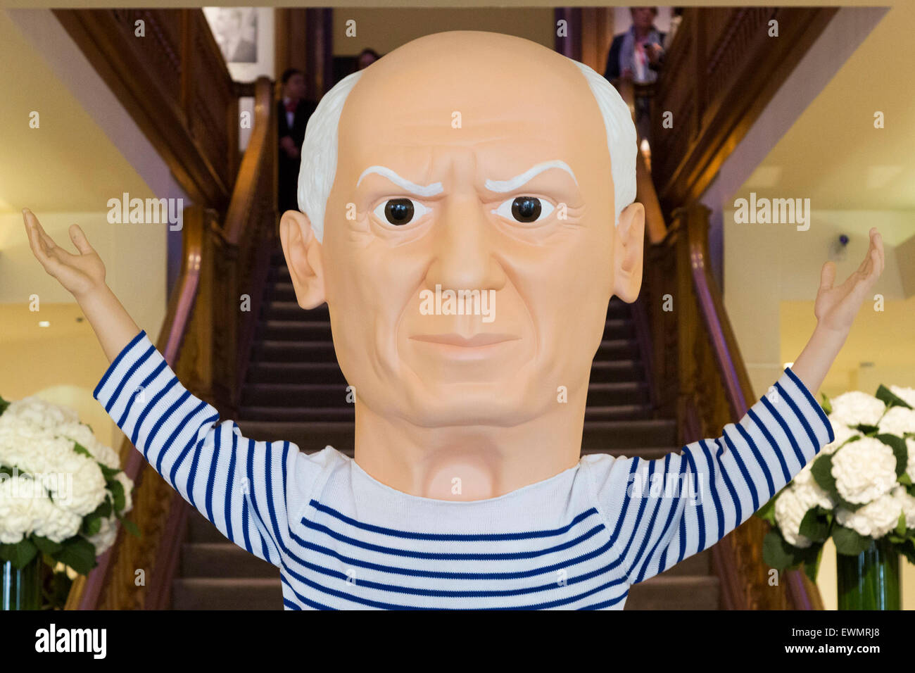 Londres, Royaume-Uni. 29 juin 2015. Sans titre (sculpture) Picasso par Maurizio Cattelan, estimer GBP 1.2-1.8m. Christie's Londres réunit un line-up de 174 artistes de Francis Bacon à Sigmar Polke et Maurizio Cattelan à titre d'après-guerre et la vente d'Art Contemporain semaine (soirée vente aux enchères le 30 juin, jour 1 juillet 2015 Vente aux enchères). Banque D'Images