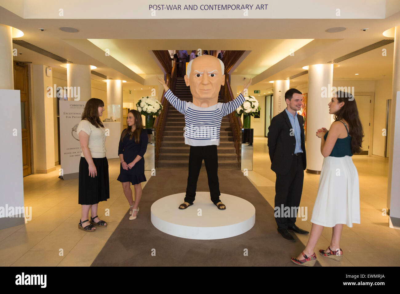 Londres, Royaume-Uni. 29 juin 2015. Sans titre (sculpture) Picasso par Maurizio Cattelan, estimer GBP 1.2-1.8m. Christie's Londres réunit un line-up de 174 artistes de Francis Bacon à Sigmar Polke et Maurizio Cattelan à titre d'après-guerre et la vente d'Art Contemporain semaine (soirée vente aux enchères le 30 juin, jour 1 juillet 2015 Vente aux enchères). Banque D'Images