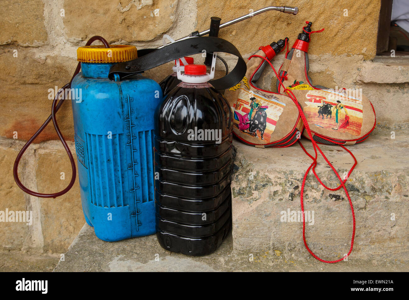 Les armes sont prêtes. Bataille de la fête du vin. Haro. La Rioja. Espagne Banque D'Images