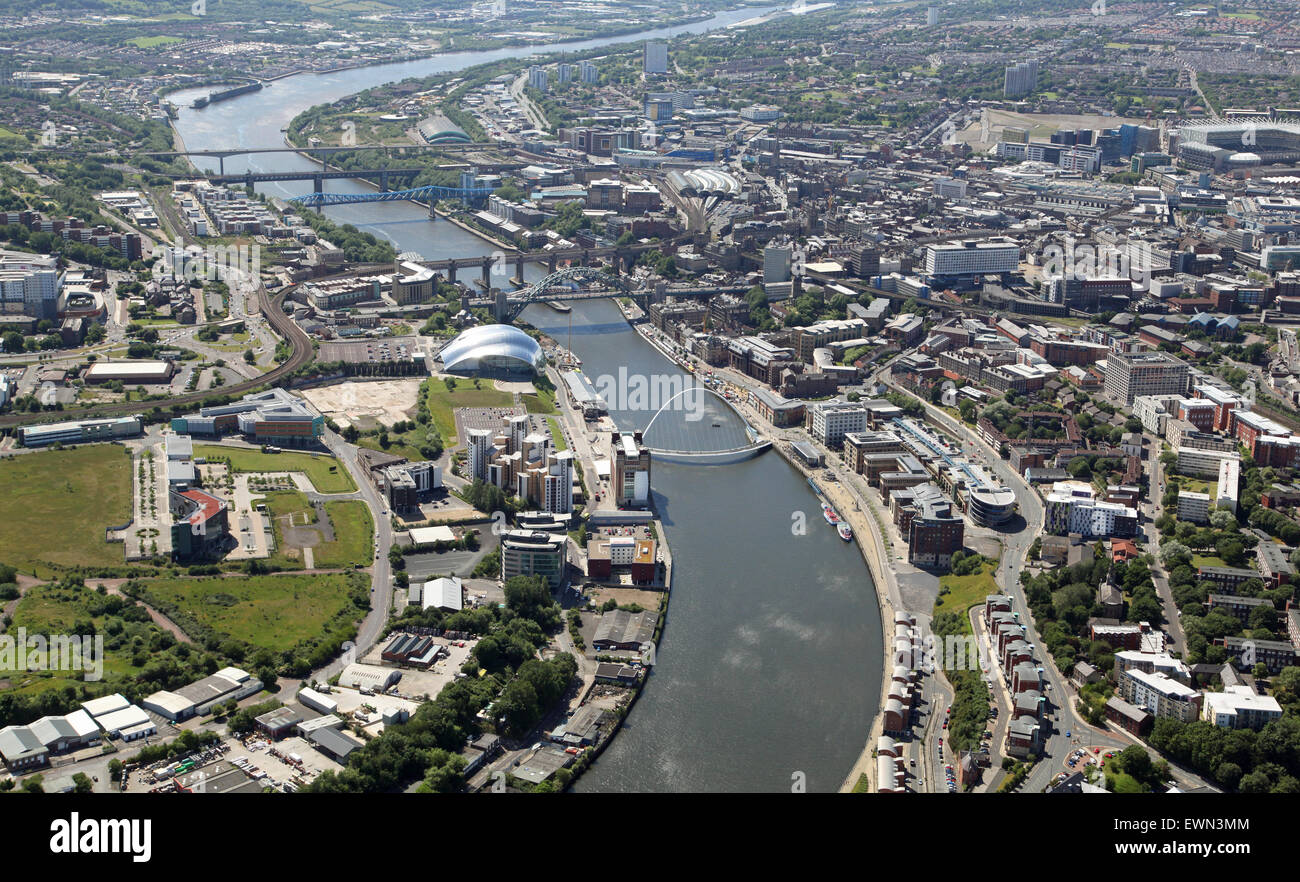 Vue aérienne de la rivière Tyne, Gateshead et Newcastle-upon-Tyne, Tyne et Wear, Angleterre Banque D'Images