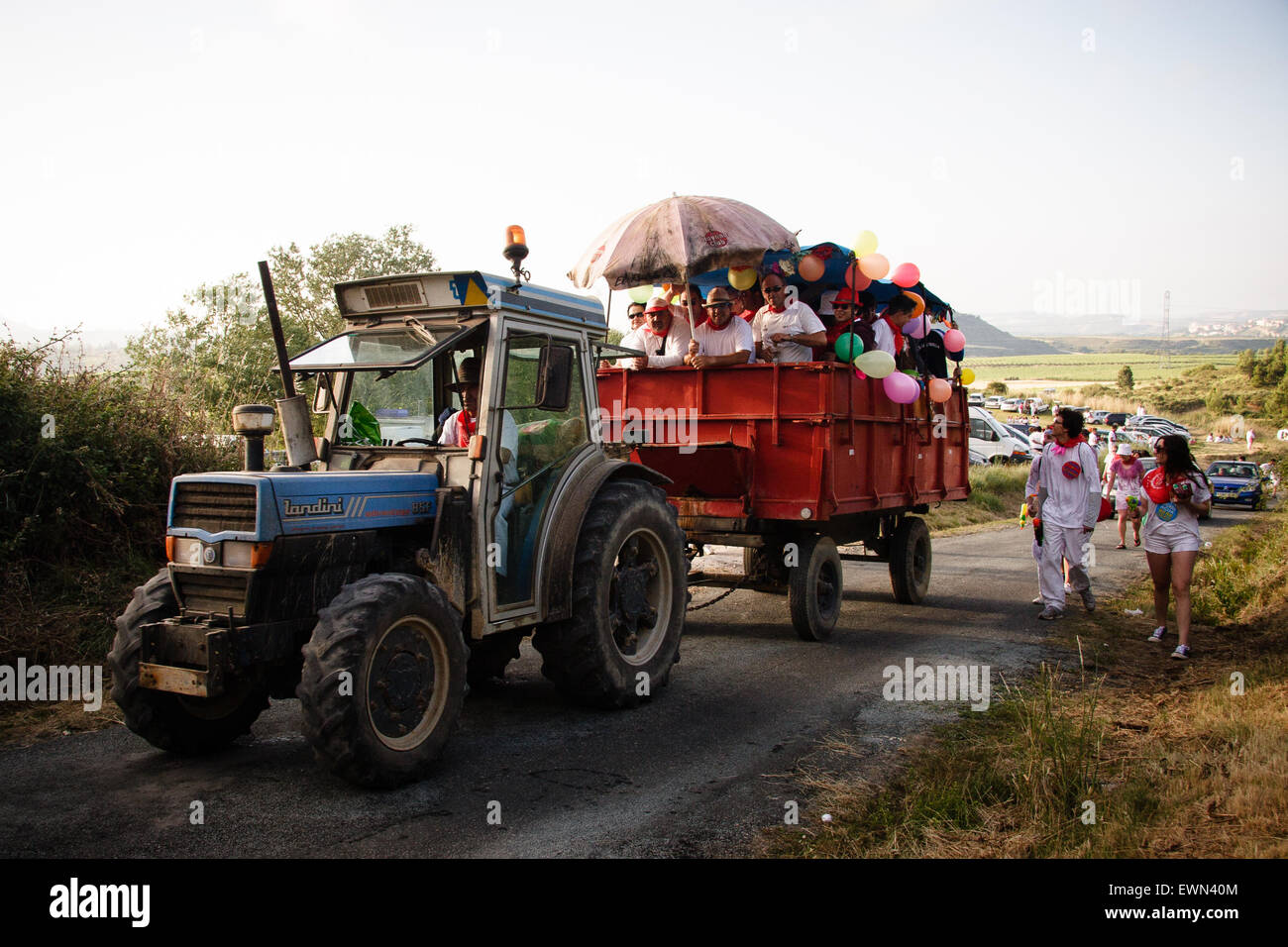 Riscos de Bilibio, Haro, La Rioja, Espagne. 29 juin 2015. Haro carnavaliers à Bataille de vin qui a lieu chaque année sur la journée. Banque D'Images