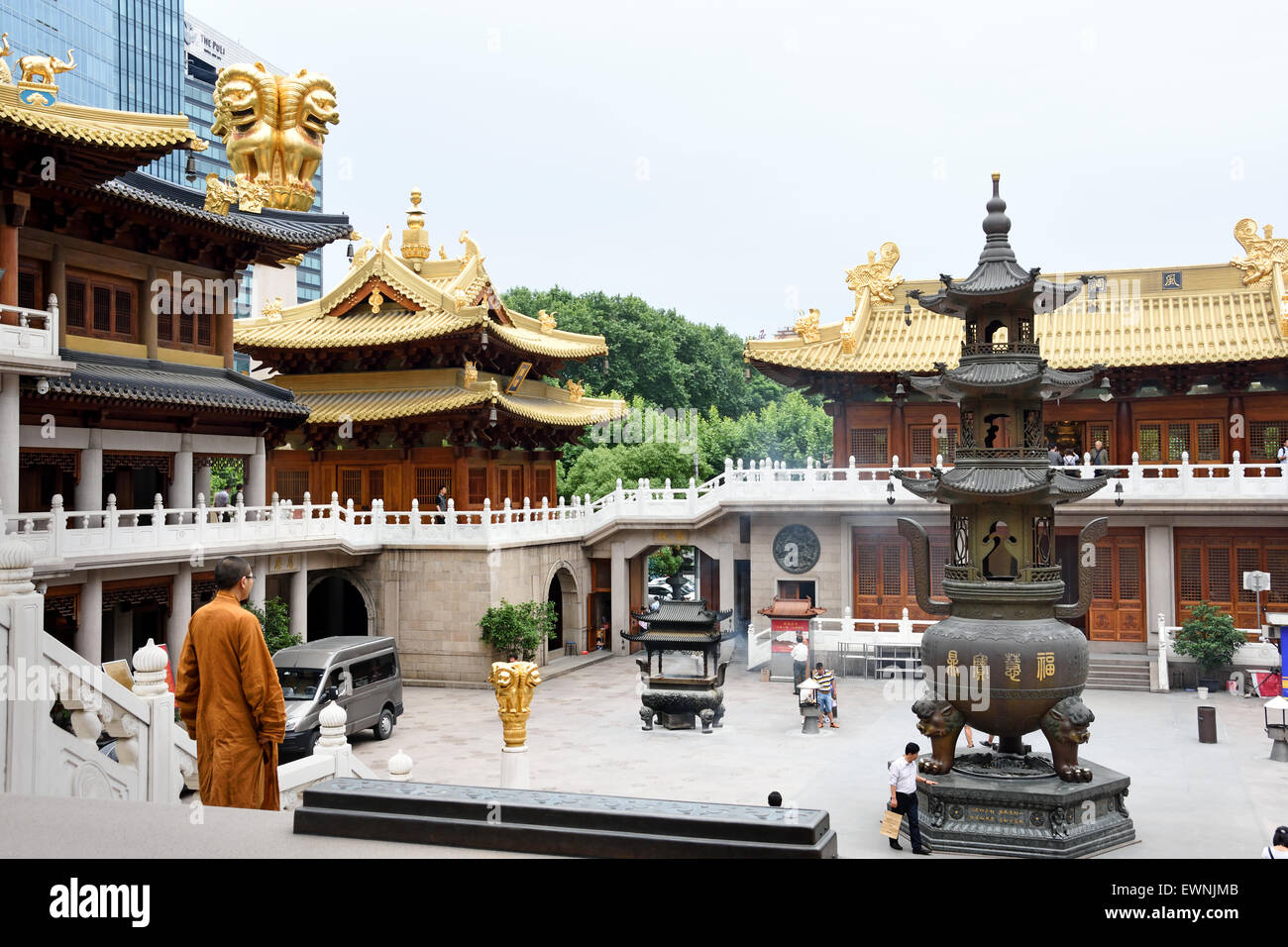 Temple de Jing'an ( Temple de la paix et de tranquillité ) temple bouddhiste chinois sur la West Nanjing Road à Shanghai Chine Banque D'Images